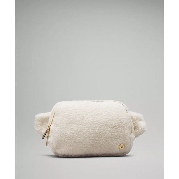 Lululemon Everywhere Fleece Belt Bag - Natural Ivory/Trench 2L New w/tag - Picture 1 of 12
